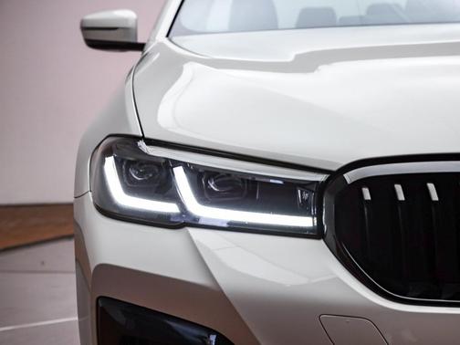2023 BMW 530 i