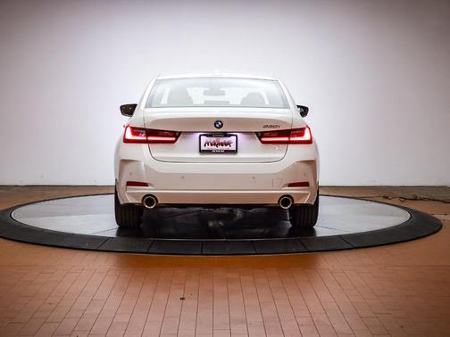 Alpine White 2025 BMW 330 i