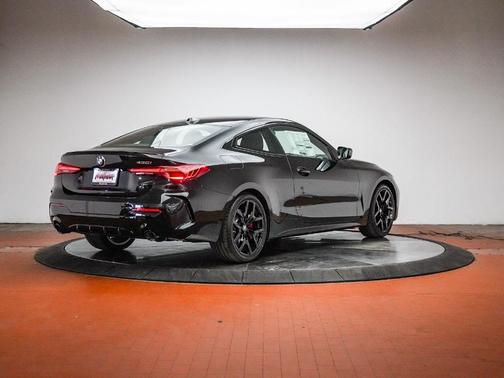 Black Sapphire Metallic 2026 BMW 430 i