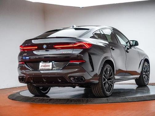 2026 BMW X6 M60i