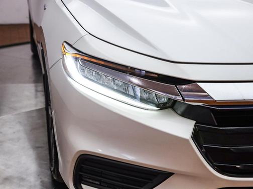 White 2019 Honda Insight EX