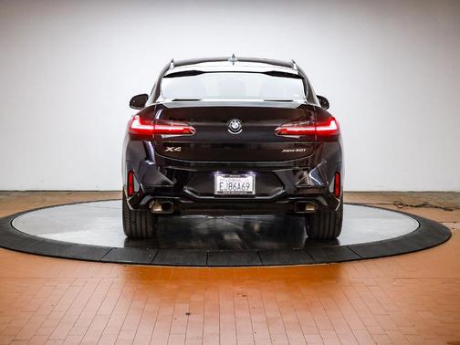 Black Sapphire Metallic 2025 BMW X4 xDrive30i