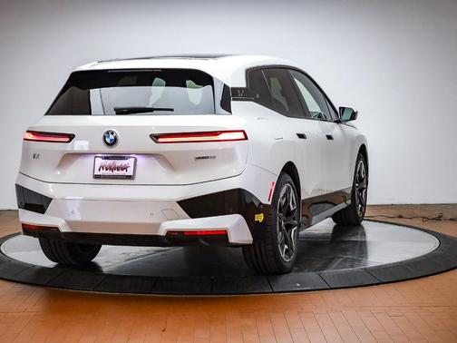 2023 BMW iX xDrive50