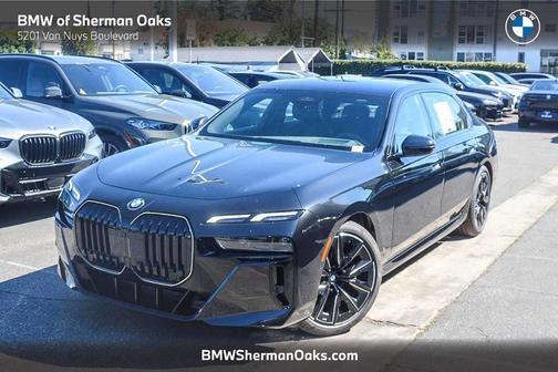 Black Sapphire Metallic 2026 BMW 740 i