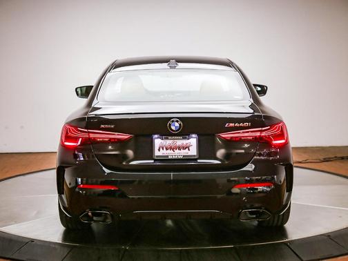 Black Sapphire Metallic 2027 BMW M440 i xDrive