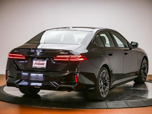 475 2027 BMW 550e