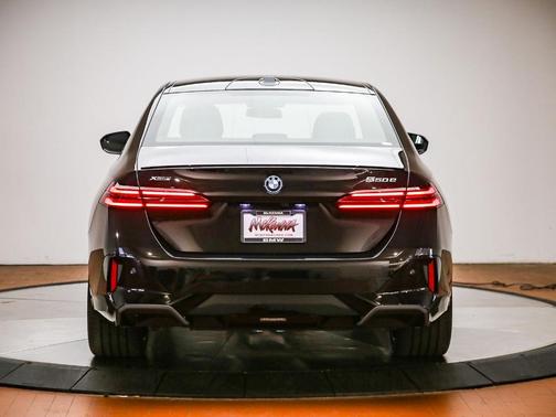 475 2027 BMW 550e
