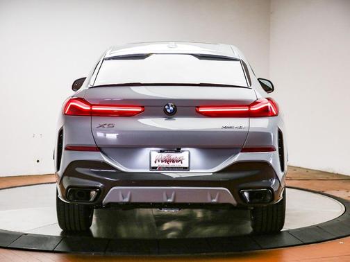 C4P 2027 BMW X6 xDrive40i