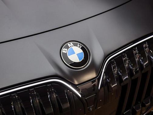 2026 BMW 740 i
