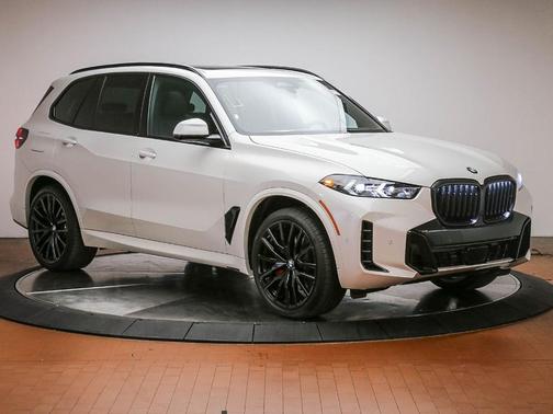 Mineral White Metallic 2026 BMW X5 sDrive40i