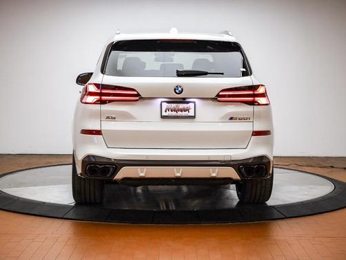 2026 BMW X5 M60i