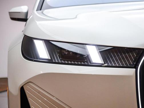 2026 BMW iX xDrive60