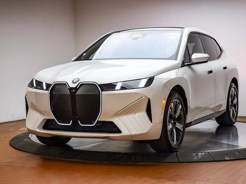 2026 BMW iX xDrive60