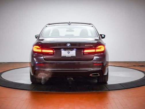 Dark Graphite Metallic 2023 BMW 530e 530e