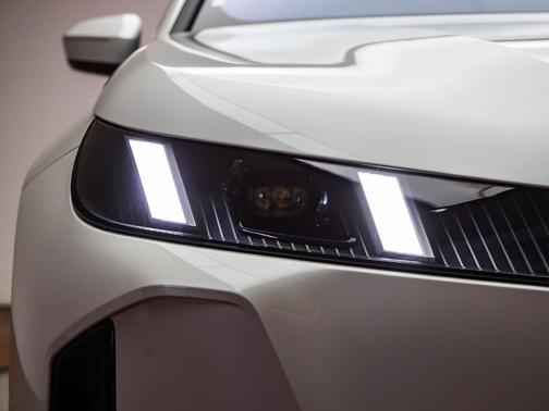 2026 BMW iX xDrive45