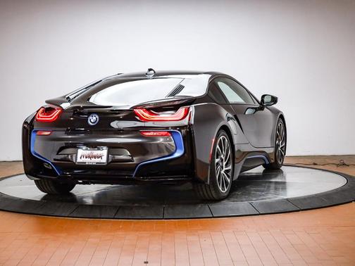 2017 BMW i8 Base