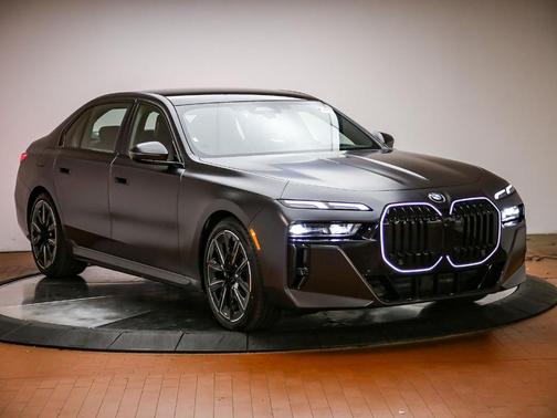 Deep 2026 BMW 740 i