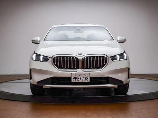2025 BMW 530 i