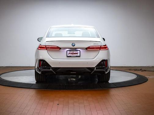 Mineral White Metallic 2026 BMW 530 i