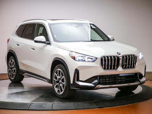 Alpine White 2026 BMW X1 xDrive28i