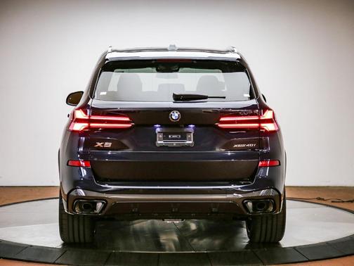 Carbon Black Metallic 2026 BMW X5 xDrive40i