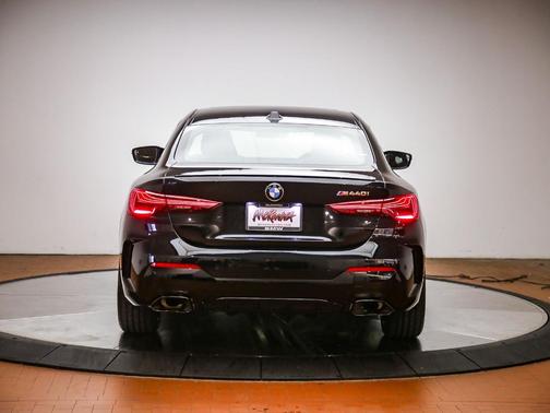 Black Sapphire Metallic 2027 BMW M440 i