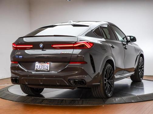 2024 BMW X6 M60i