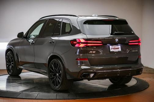 Gray Metallic 2026 BMW X5 sDrive40i