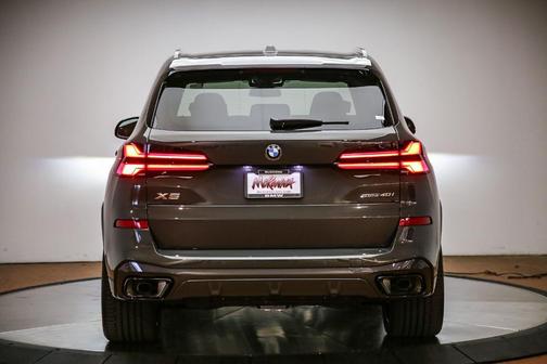 Gray Metallic 2026 BMW X5 sDrive40i