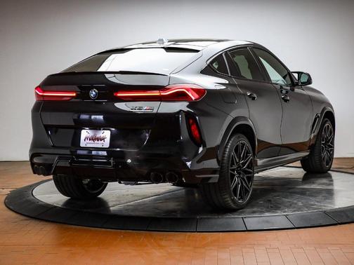Black Sapphire Metallic 2026 BMW X6 M Competition