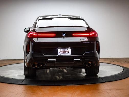 Black Sapphire Metallic 2026 BMW X6 M Competition