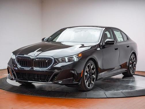 Black Sapphire Metallic 2026 BMW i5 eDrive40