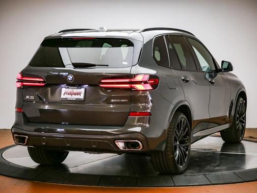 Gray Metallic 2026 BMW X5 sDrive40i