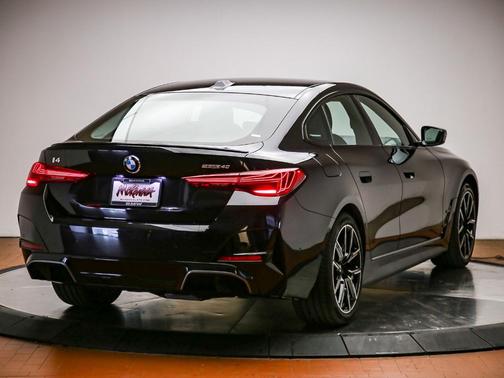 Black Sapphire Metallic 2026 BMW i4 Gran Coupe eDrive40