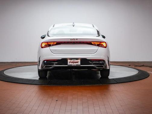 Glacial White Pearl 2023 Kia K5 LXS