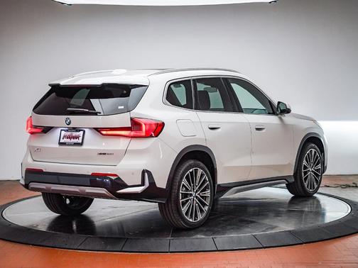 Alpine White 2026 BMW X1 xDrive28i