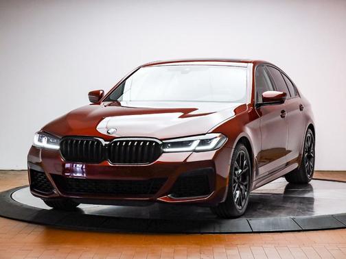 Aventurin Red Metallic 2023 BMW 540 i