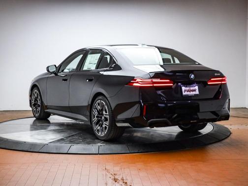 Black Sapphire Metallic 2026 BMW 530 i