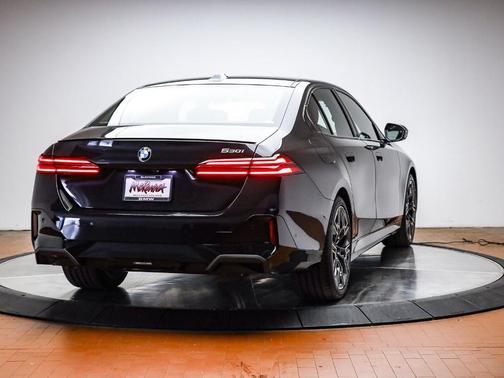 Black Sapphire Metallic 2026 BMW 530 i