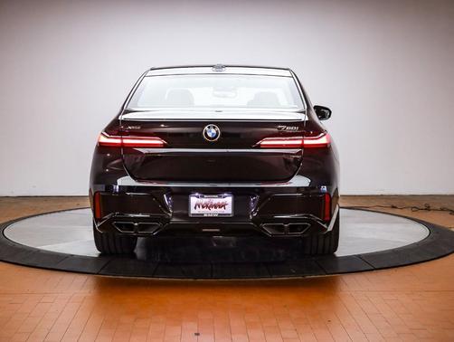 Black Sapphire Metallic 2026 BMW 760 760i xDrive