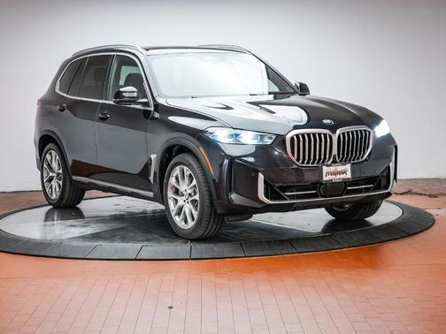 Black Sapphire Metallic 2024 BMW X5 xDrive40i
