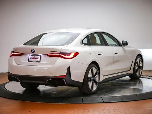 Alpine White 2026 BMW i4 Gran Coupe xDrive40