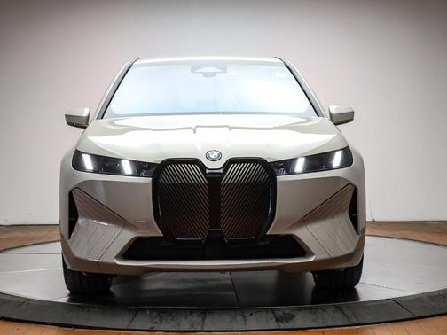 2026 BMW iX xDrive45