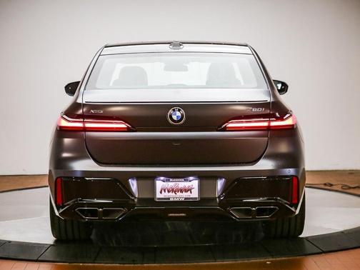 Deep Gray 2026 BMW 760 760i xDrive