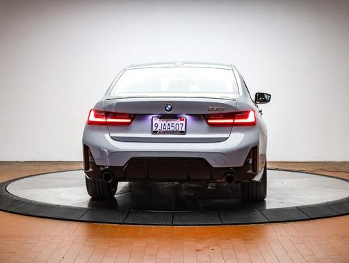 2023 BMW 330 i