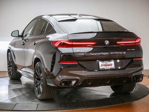 Black Sapphire Metallic 2027 BMW X6 xDrive40i
