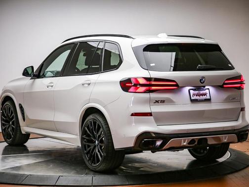 Alpine White 2026 BMW X5 xDrive40i