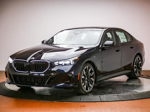 Carbon Black Metallic 2027 BMW 530 i