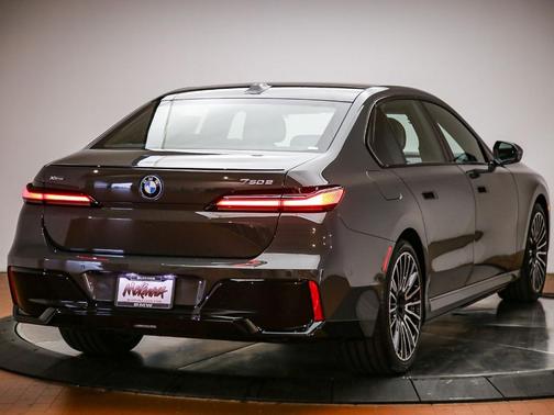 Gray Metallic 2026 BMW 750e xDrive