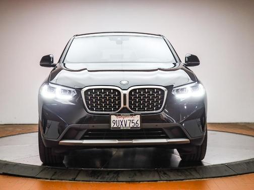 2025 BMW X4 xDrive30i